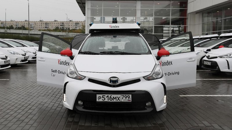 Yandex mulai mengerjakan teknologi mobil otonom pada tahun 2016 dan menguji mobil pertamanya pada tahun 2017.