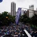 Twitter & Facebook Tangguhkan Akun Terkait Demo Hong Kong
