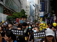 China Tahan Staff Konsulat Inggris di Hong Kong