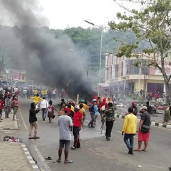 Papua Memanas, Kominfo Blokir Akses Internet & Hoax Beredar