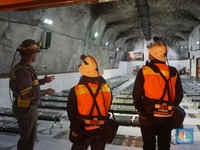 Bekerja dan Beribadah di Perut Bumi Kedalaman 1.700 Meter