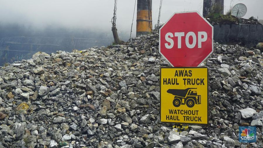 Aktivitas di tambang Grasberg open pit masih berlangsung. Operasi penambangan ditargetkan akan dihentikan pada area open pit pada triwulan III-2019.