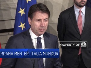 Dihadang Mosi Tidak Percaya, PM Italia Mundur