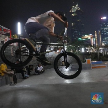 Menikmati Kota Jakarta Melalui Taman Spot Budaya Sudirman