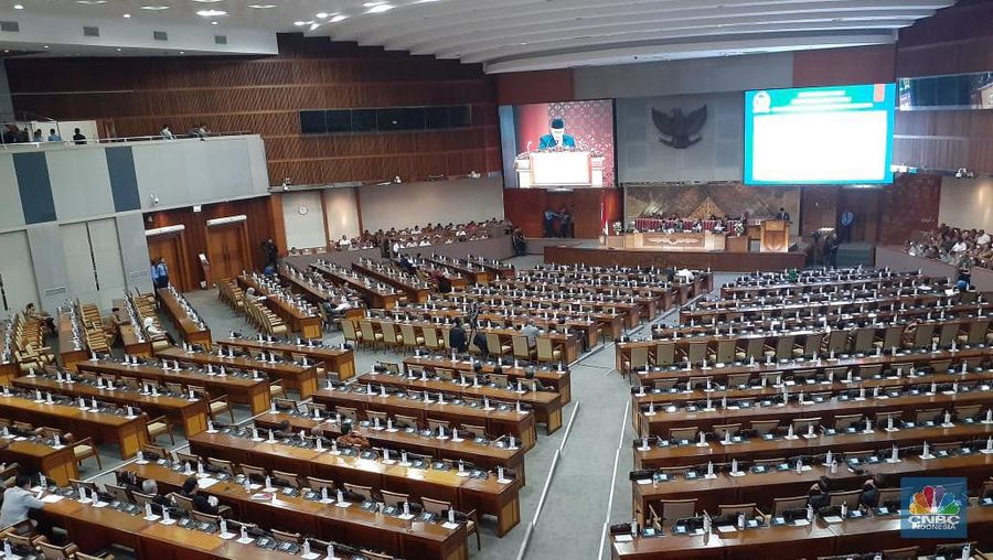 Selain kantor kepresidenan, parlemen juga akan pindah.