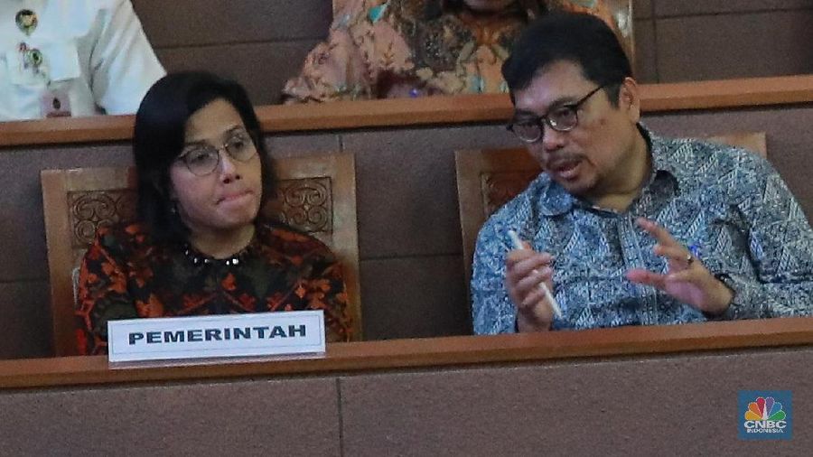 Menteri Keuangan Sri Mulyani Indrawati menghadiri rapat bersama anggota DPR mengenai pandangan umum fraksi-fraksi atas RUU tentang RAPBN 2020 (CNBC Indonesia/Muhammad Sabki)
