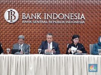 Rupiah Bahaya! BI Pangkas Bunga Acuan, Tapi The Fed Tidak