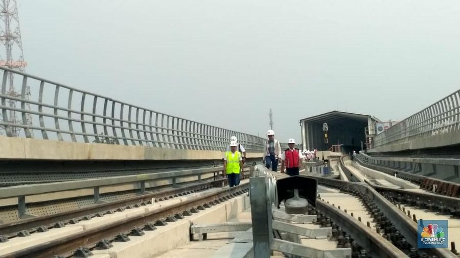Seperti apa rasanya naik LRT Jabodebek?