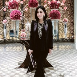 Hobi Travelling ke Luar Negeri, Ini Dia Mesin Uang Syahrini