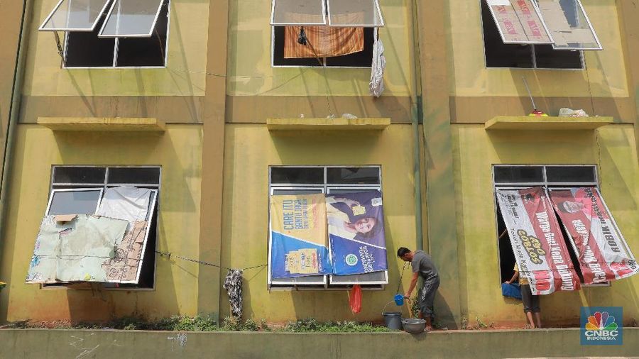 Pemprov dan DPRD DKI Jakarta memutuskan pencari suaka harus meninggalkan lahan eks Kodim Jakarta Barat pada 31 Agustus 2019.