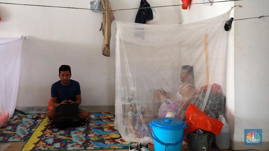 Pemprov dan DPRD DKI Jakarta memutuskan pencari suaka harus meninggalkan lahan eks Kodim Jakarta Barat pada 31 Agustus 2019.