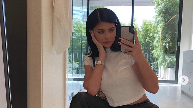 Kylie Jenner Ditinggal 15 Juta Followers, Ada Apa?