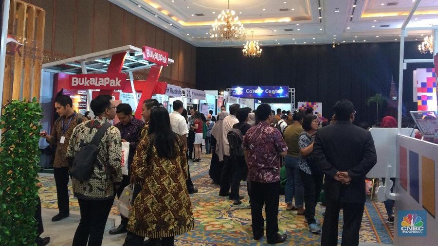 Acara ini berisikan talk show hingga pameran dari perusahaan sekuritas, manajer investasi dan profesi penunjang lainnya