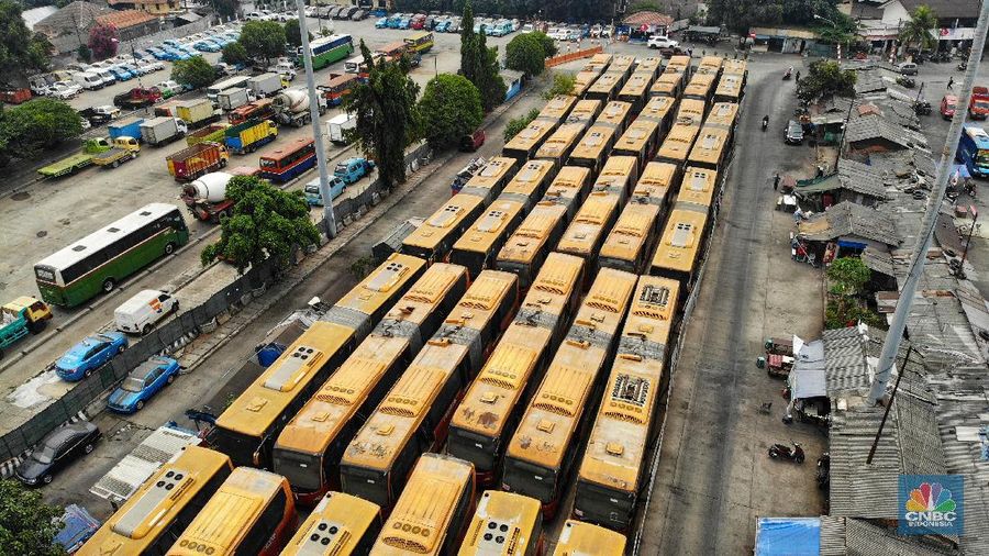 Bus legendaris tersebut merupakan generasi pertama saat Transjakarta pertama kali dijajal, 2014 silam.