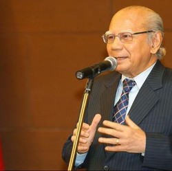 Di Depan Mahfud MD, Emil Salim Kritik Pemindahan Ibu Kota RI