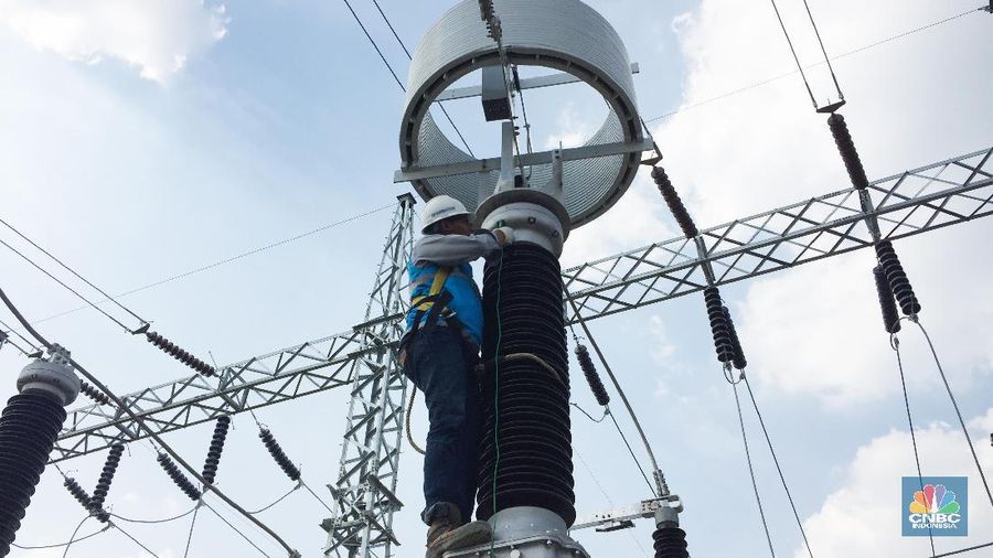 PLN raup laba Rp 7,35 triliun di semester I-2019, salah satunya karena berkah penguatan rupiah
