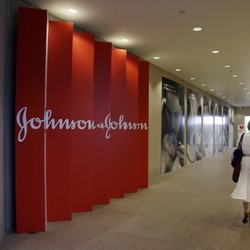 Juli, Johnson & Johnson Uji Vaksin Corona ke Manusia