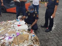 Perang Dagang Jadi Biang Kerok Banjirnya Impor Sampah ke RI?