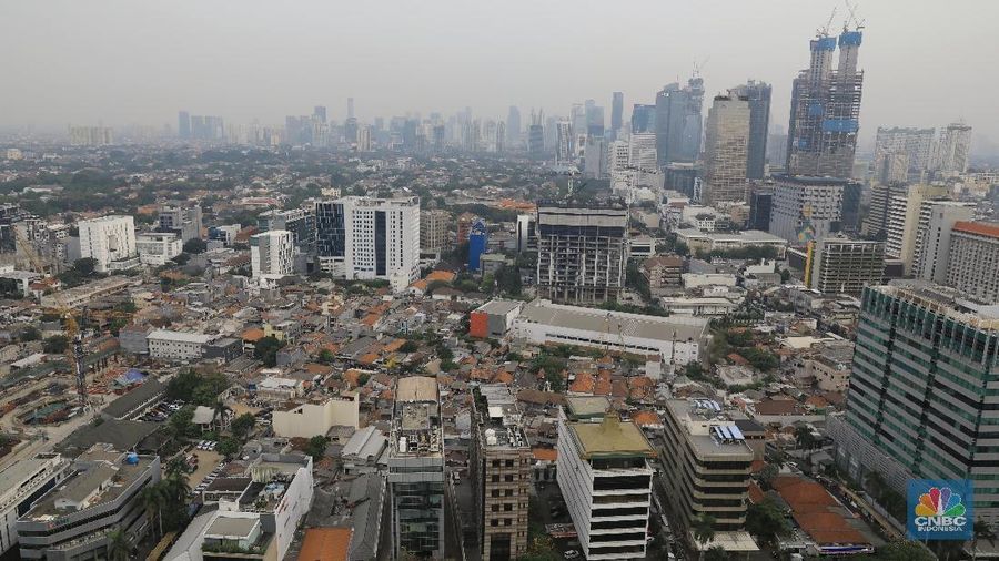 Suasana gedung bertingkat di Jakarta, Selasa (27/8/2019). (CNBC Indonesia/Andrean Kristianto)