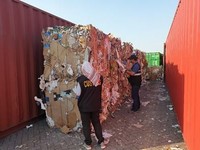 Ribuan Kontainer Sampah Impor Masuk RI dari AS Hingga Jerman