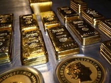 Sempat Dibanting, Harga Emas Mulai Menguat tapi Tipis