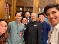Mahathir Beri Lampu Hijau, Gojek Mengaspal di Malaysia 2020