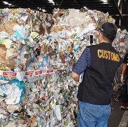 Jorok! Kok Bisa RI Kebanjiran Impor Ribuan Kontainer Sampah?