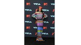 Sama seperti Justina Valentine , Monica juga bergaya bak spanduk label warna-warni dan juga bergaya bohemian (Roy Rochlin/Getty Images for MTV/AFP)