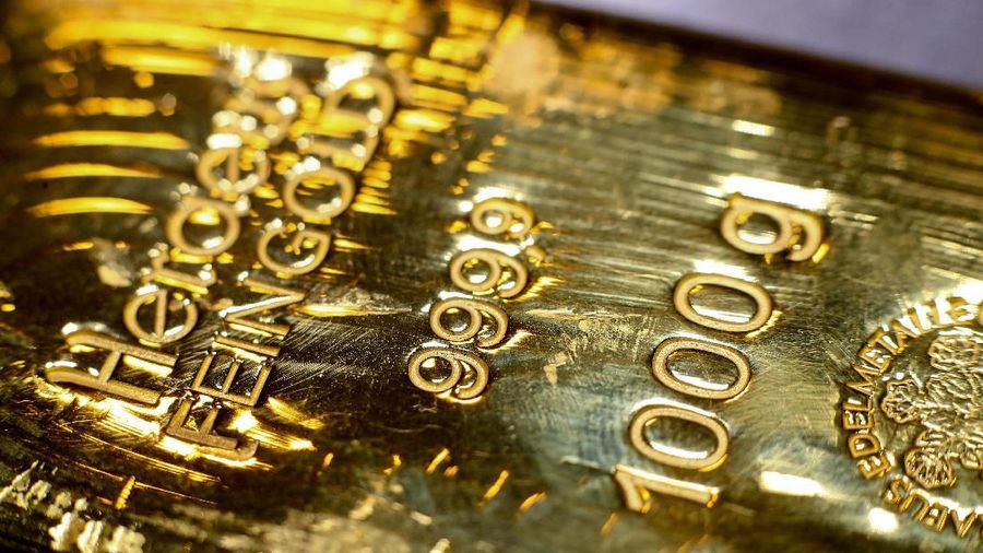A gold bar is pictured in the safe deposit boxes room of the Pro Aurum gold house in Munich, Germany,  August 14, 2019. REUTERS/Michael Dalder