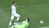 Nama Paulo Dybala bisa jadi kejutan di saat akhir bursa transfer sebagai pemain yang bakal ditukar untuk mendapatkan Neymar. (Photo by EVARISTO SA / AFP)