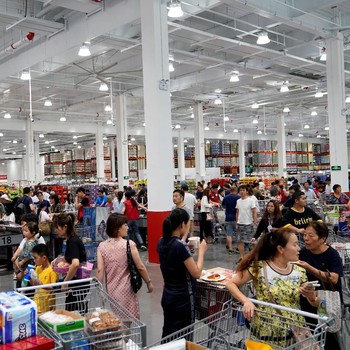 Tak Peduli Trade War, Ritel Terbesar AS Buka Perdana di China