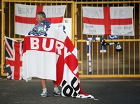 Momen Haru Klub Sepak Bola Tertua di Inggris Bury FC Bangkrut