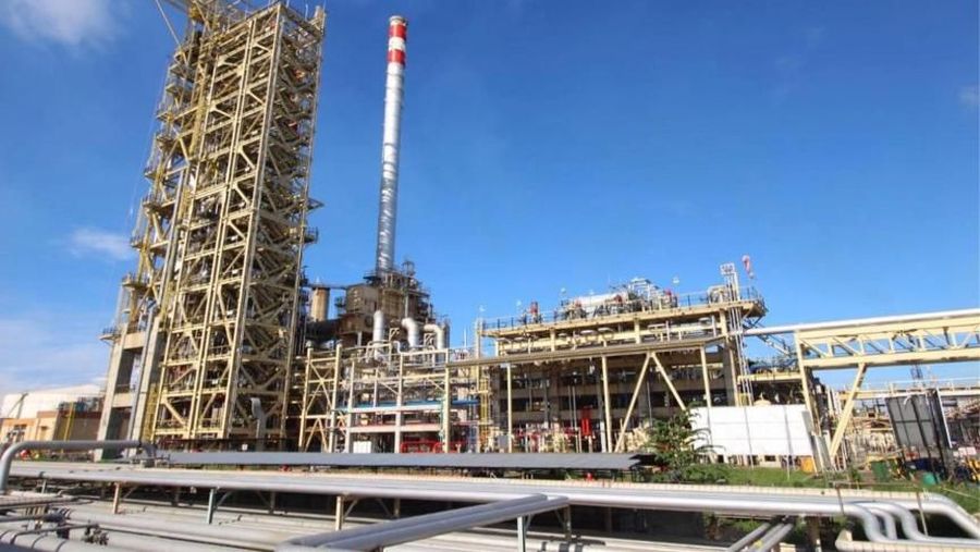 Guna mengurangi polusi di DKI Jakarta, Pertamina meningkatkan produksi BBM berstandar EURO 4 alias Pertamax guna disuplai ke Ibu Kota.