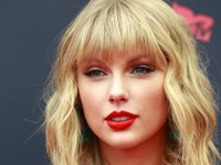 Pantas Bangkrut, Bos Kripto 'Bakar' Rp1,5 T demi Taylor Swift