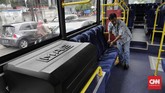 Interior bus listrik Mobil Anak Bangsa tak kalah bagus dengan bus-bus angkutan umum Indonesia. (CNN Indonesia/Adhi Wicaksono)