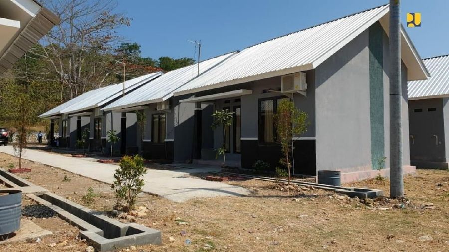 Setiap unit Rusus juga telah dilengkapi meubelair seperti tempat tidur, meja dan kursi makan, lemari pakaian dan sofa.