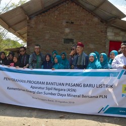 Atas Nama Cinta, Pegawai ESDM Beri Kado Listrik Gratis ke NTB