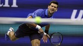 Novak Djokovic yang merupakan juara bertahan US Open menghadapi petenis Argentina, Juan Ignacio Londero di babak kedua. (AP Photo/Charles Krupa)