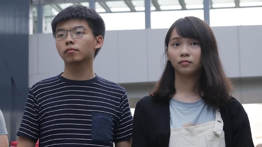 Polisi Hong Kong menangkap aktivis pro-demokrasi Joshua Wong dan Agnes Chow pada hari Jumat (29/8/19)