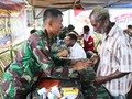 TNI Gelar Pengobatan Massal Bagi Warga Papua di Perbatasan
