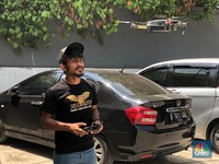 Mantap! Hobi Mahal, Pria Ini Dulang Rezeki Jadi Pilot Drone