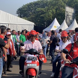 Menko Luhut: RI Bakal Jadi Pemain Global Kendaraan Listrik!