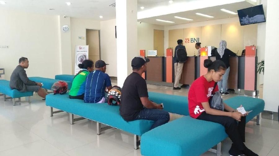 Bank Negara Indonesia (BNI) membuka layanan Weekend Banking di Jayapura, Papua pada akhir pekan ini