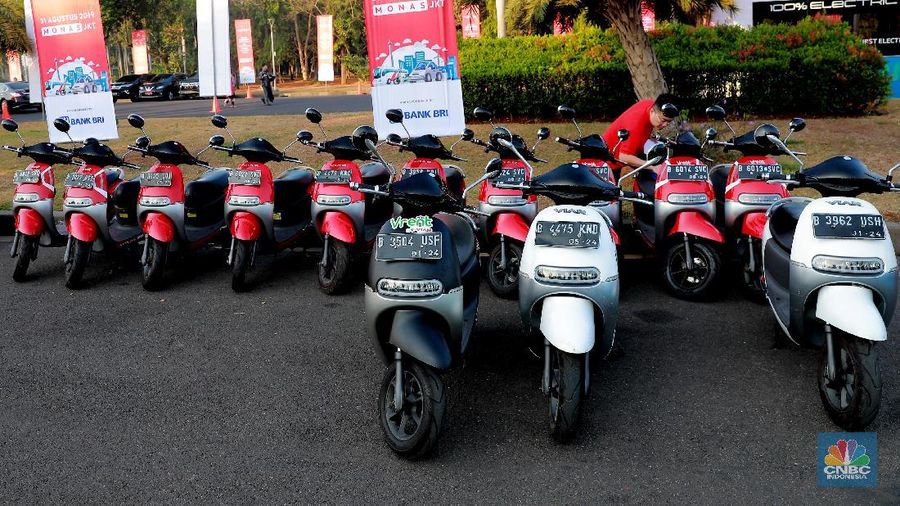 konvoi menggunakan kendaraan bermotor listrik (KBL)