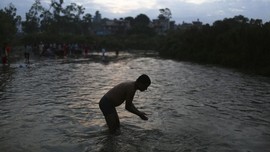 FOTO : Hari Penuh Cinta untuk Ayah di Nepal