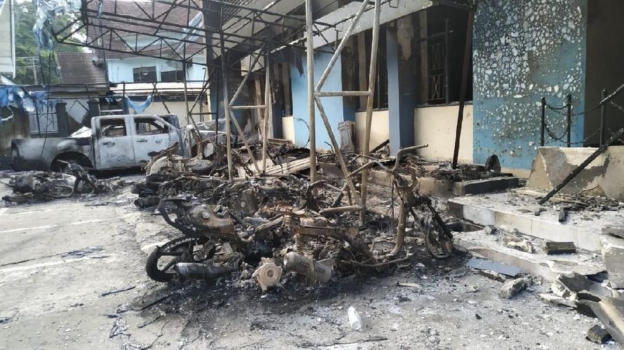 Kota Jayapura, Papua sempat lumpuh pasca aksi unjuk rasa yang berujung kericuhan.