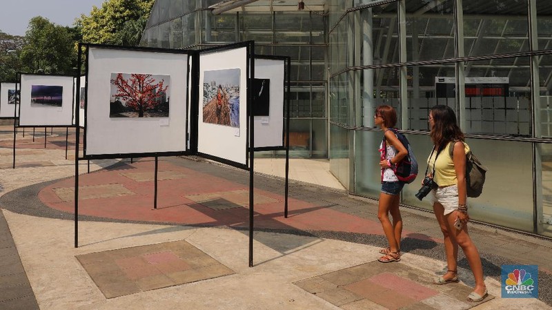 Ragam peristiwa yang mewarnai Ibu Kota terekam dalam pameran fotografi bertajuk 'Rekam Jakarta' yang digelar di Taman Menteng.