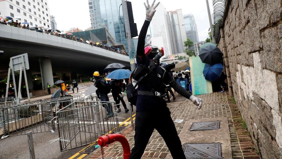 Bukan Cuma Demo, Ini Risiko Lain Bisnis di Hong Kong