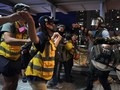 China Puji Cara Polisi Hong Kong Tangani Demonstran Brutal