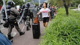 Saat ini Hong Kong tengah menghadapi krisis politik terbesar dalam beberapa dekade belakangan. (AP Photo/Kin Cheung)